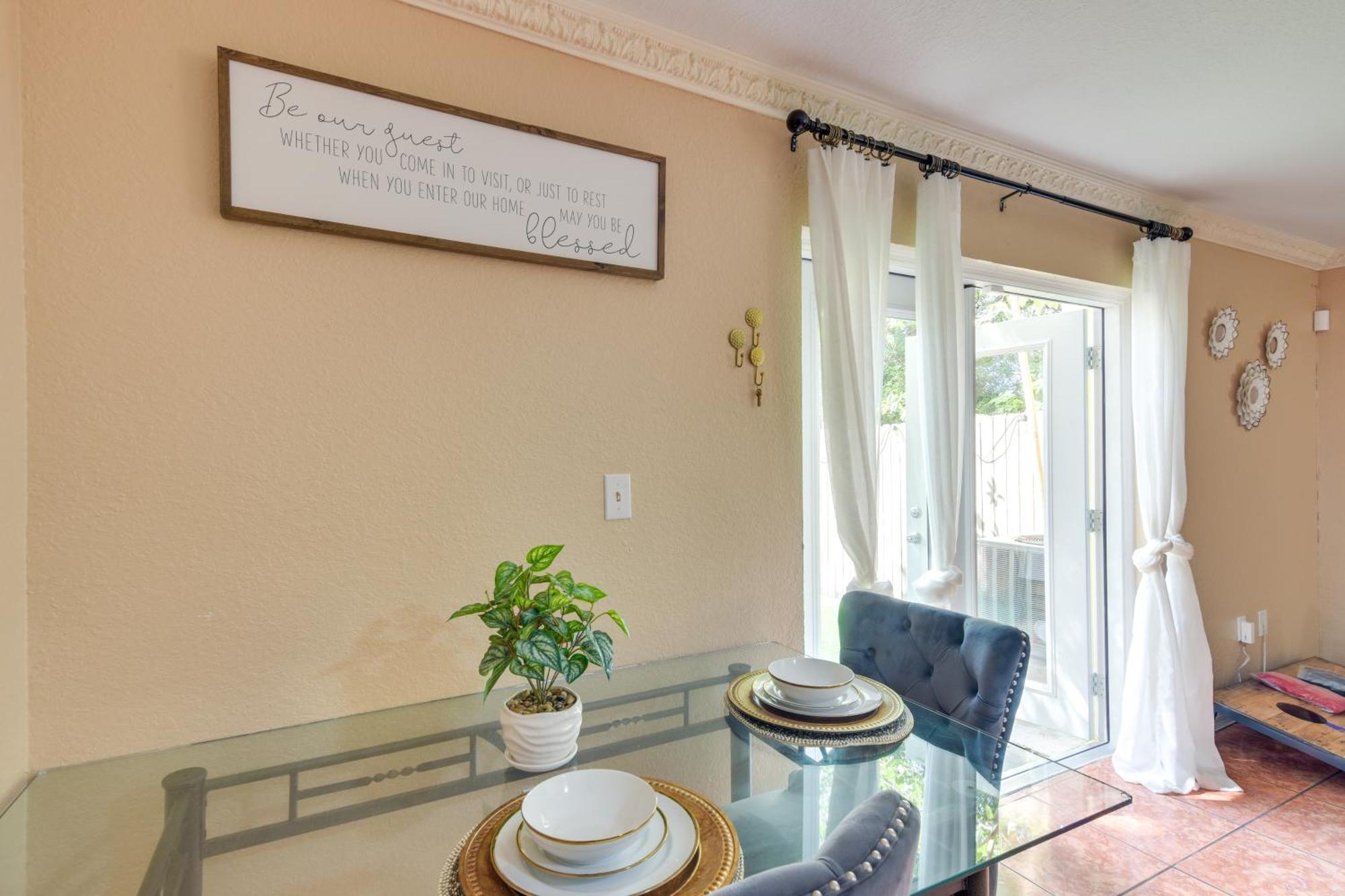 Opa-Locka Townhome, 15 Mi To Miami Beach! 外观 照片