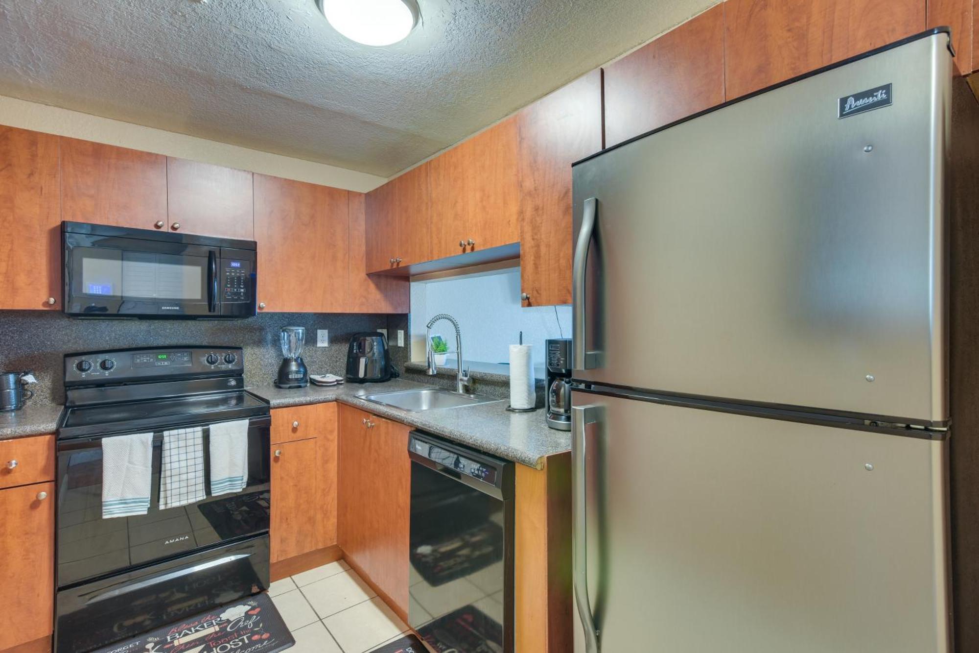 Opa-Locka Townhome, 15 Mi To Miami Beach! 外观 照片